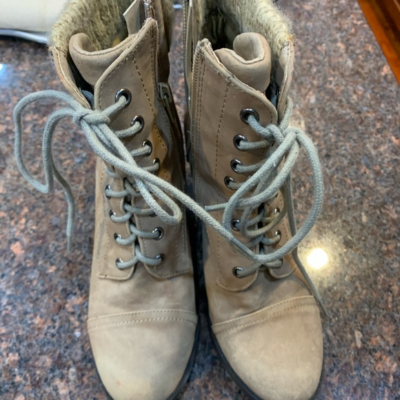 Cute ankle boots - Picture 3 of 3